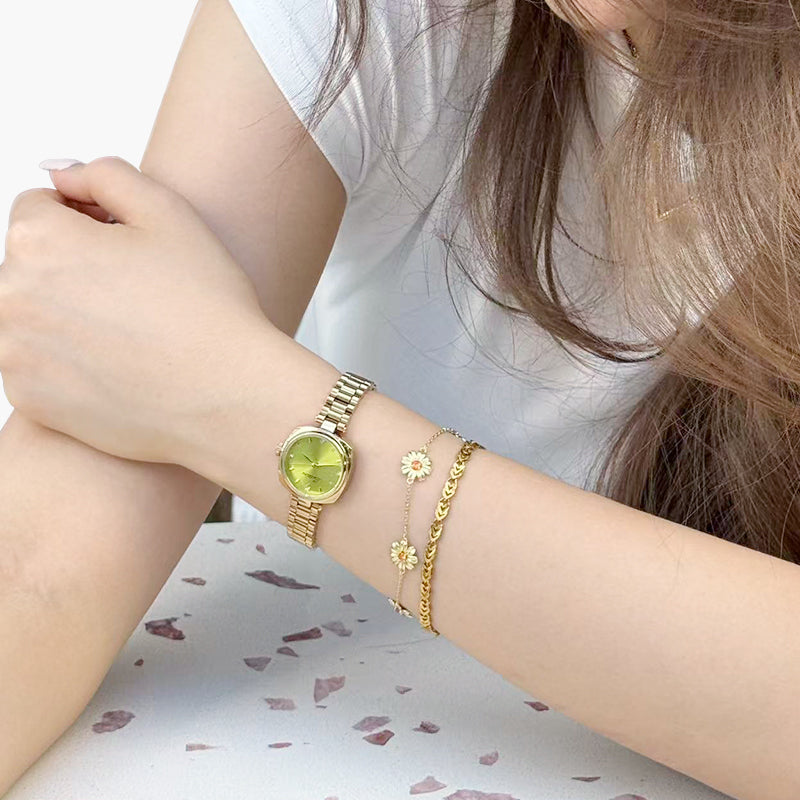 Sotoiru Pistachio Aura women's bracelet watch worn on wrist