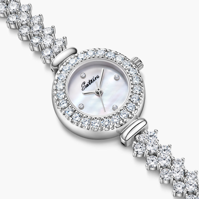 Detail of Sotoiru zircon bracelet watch